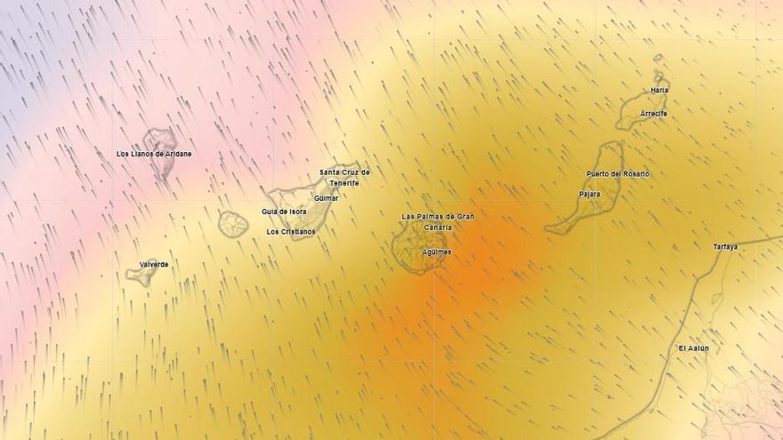Una 'lengua' de polvo en suspensión se aproxima "a toda velocidad" a Canarias
