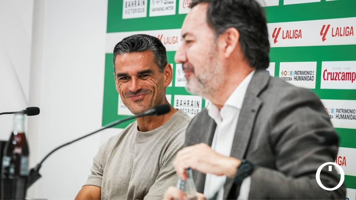 Juanito y Monterrubio en sala de prensa 