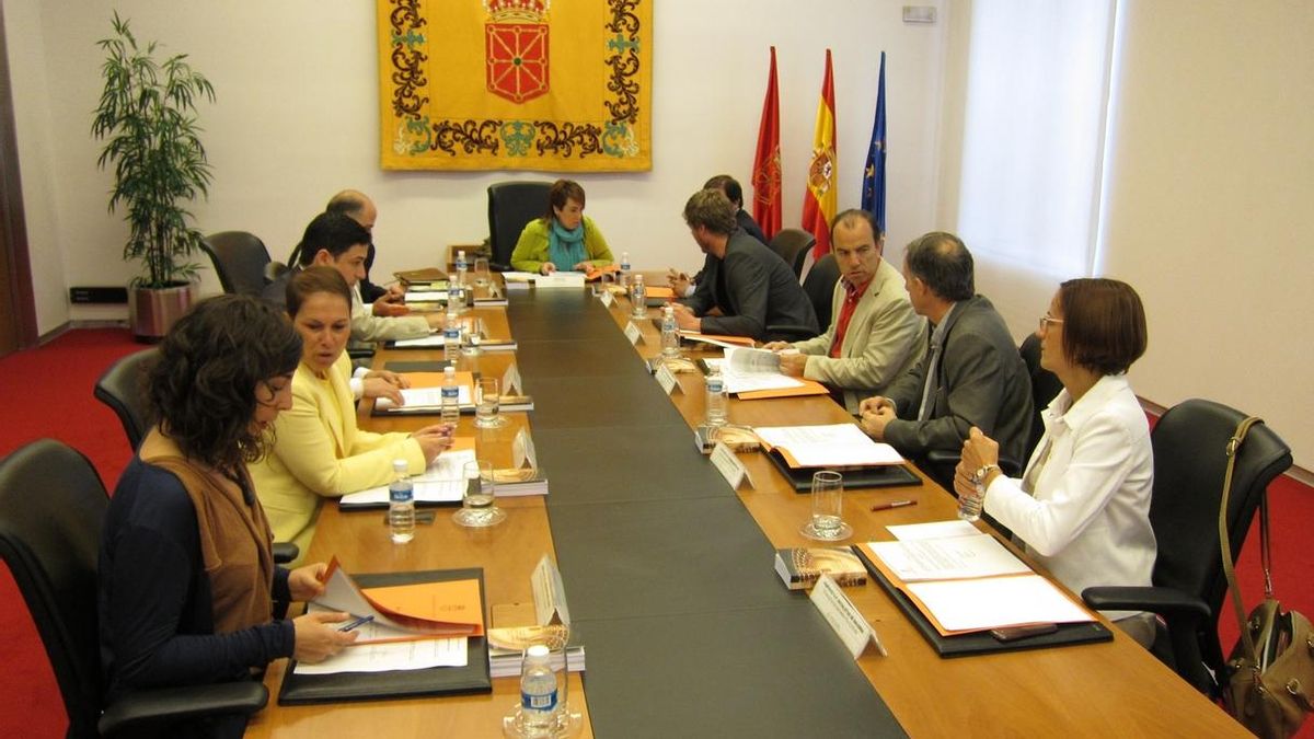 La Mesa y Junta del Parlamento avalan en su primera reunión que PP e I-E tengan agrupación propia en la Cámara