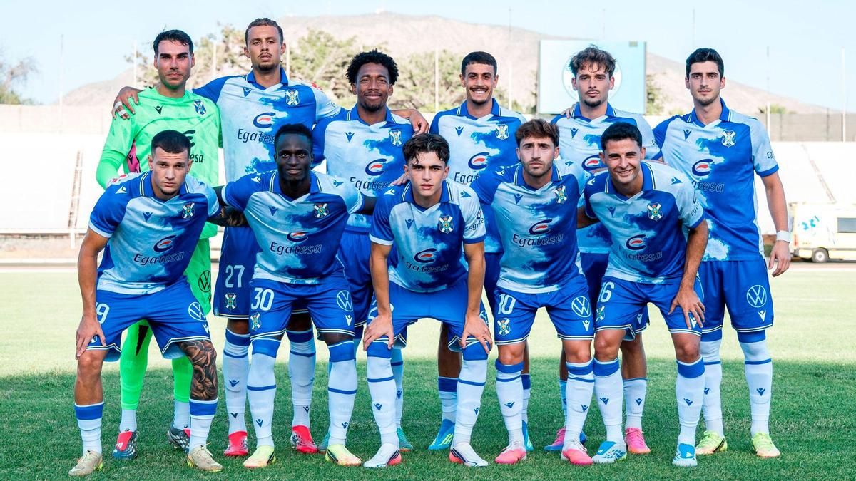 El Tenerife supera con solvencia su tercera prueba de pretemporada