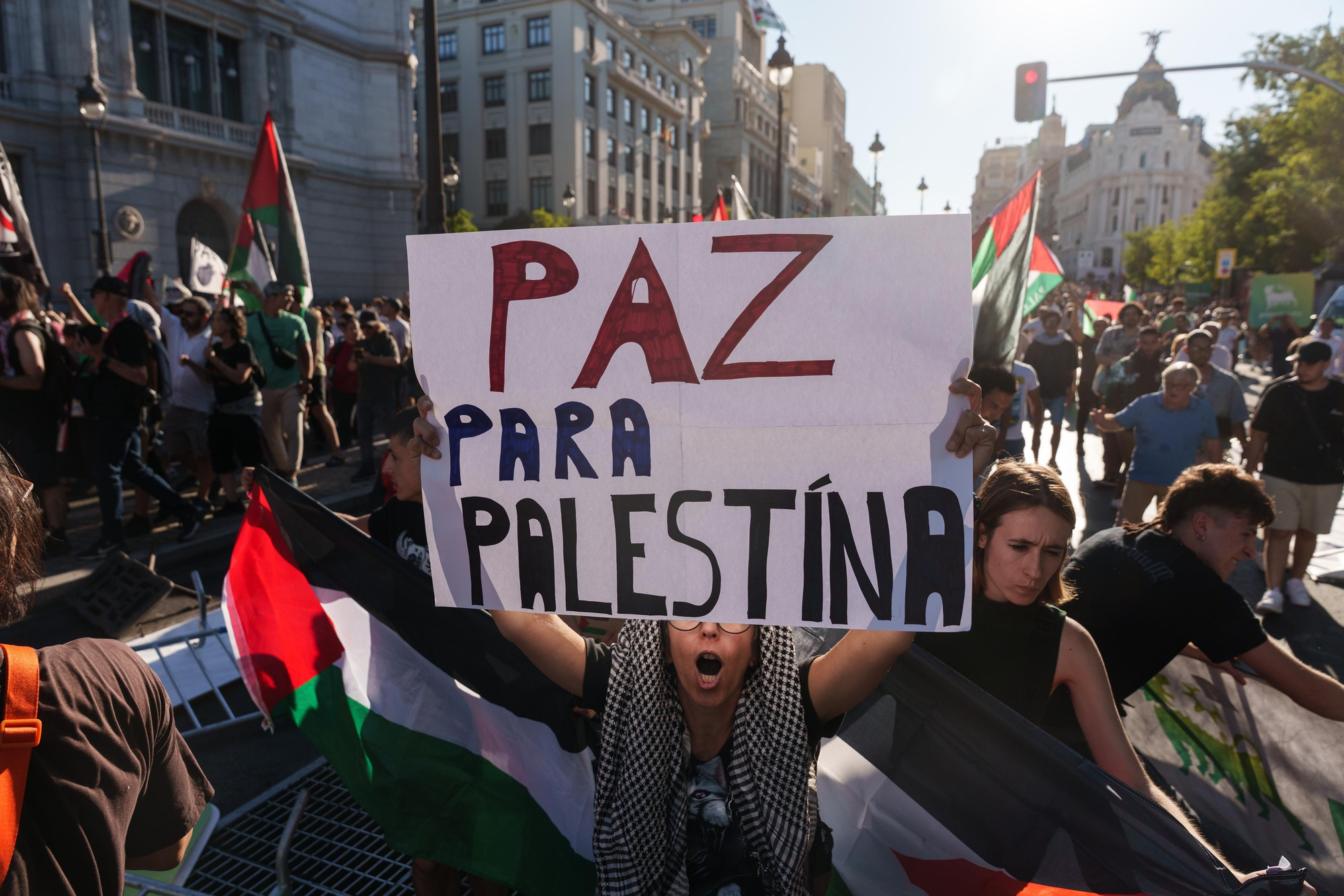 Las protestas contra el genocidio en Gaza que han cancelado la etapa final de La Vuelta, en imágenes