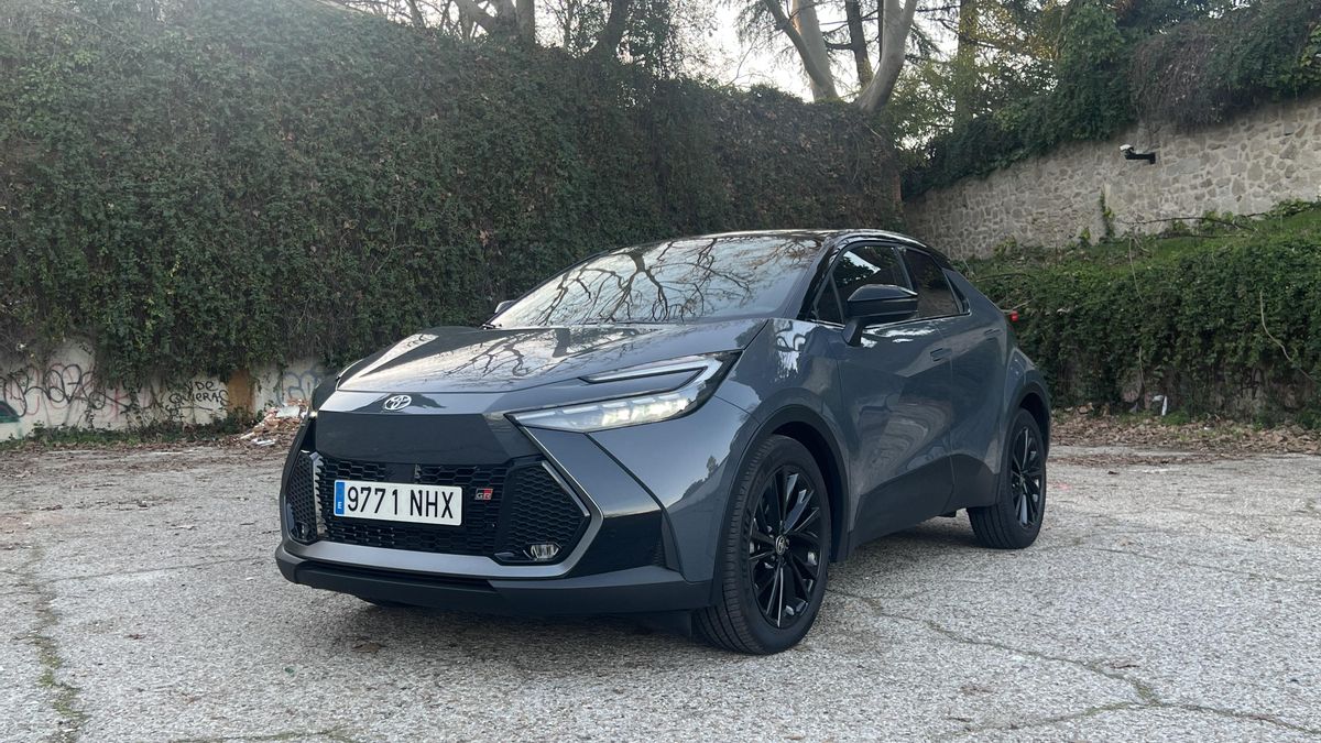 Toyota C-HR Hybrid 140: excelencia híbrida