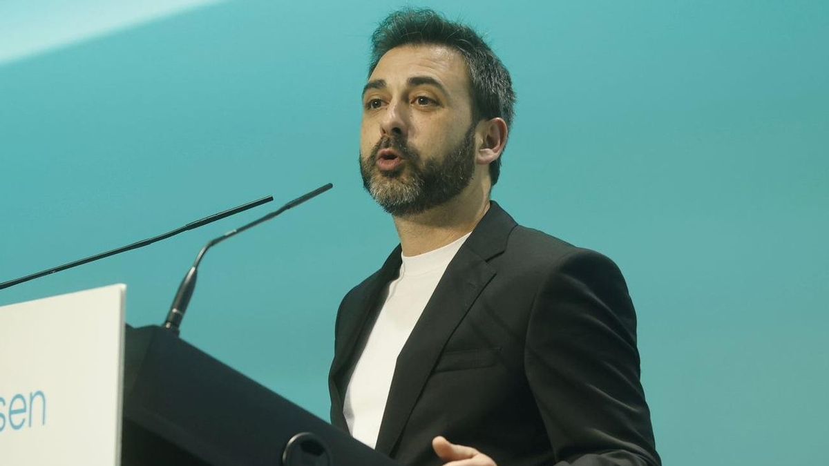 Iván Esteve, jefe de Informativos de À Punt durante la dana, será galardonado en la Nit d'Escola Valenciana