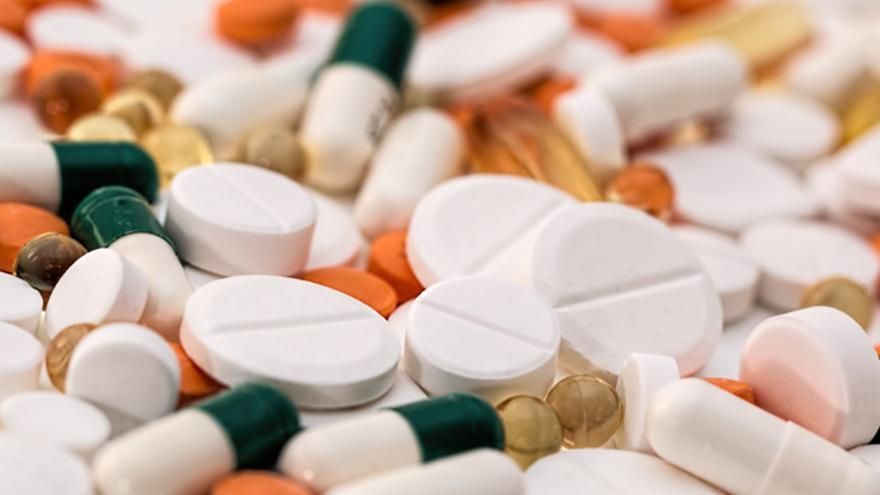 Medicinas parecidas pero más caras: cómo las farmacéuticas relanzan a precio de oro fármacos que ya existen