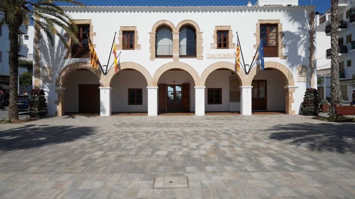 La Biblioteca Municipal de Santa Eulària celebra el Día de las Bibliotecas con un espectáculo de cuentos teatralizados