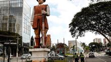 Las protestas antirracistas cuestionan en Brasil el papel del colonizador