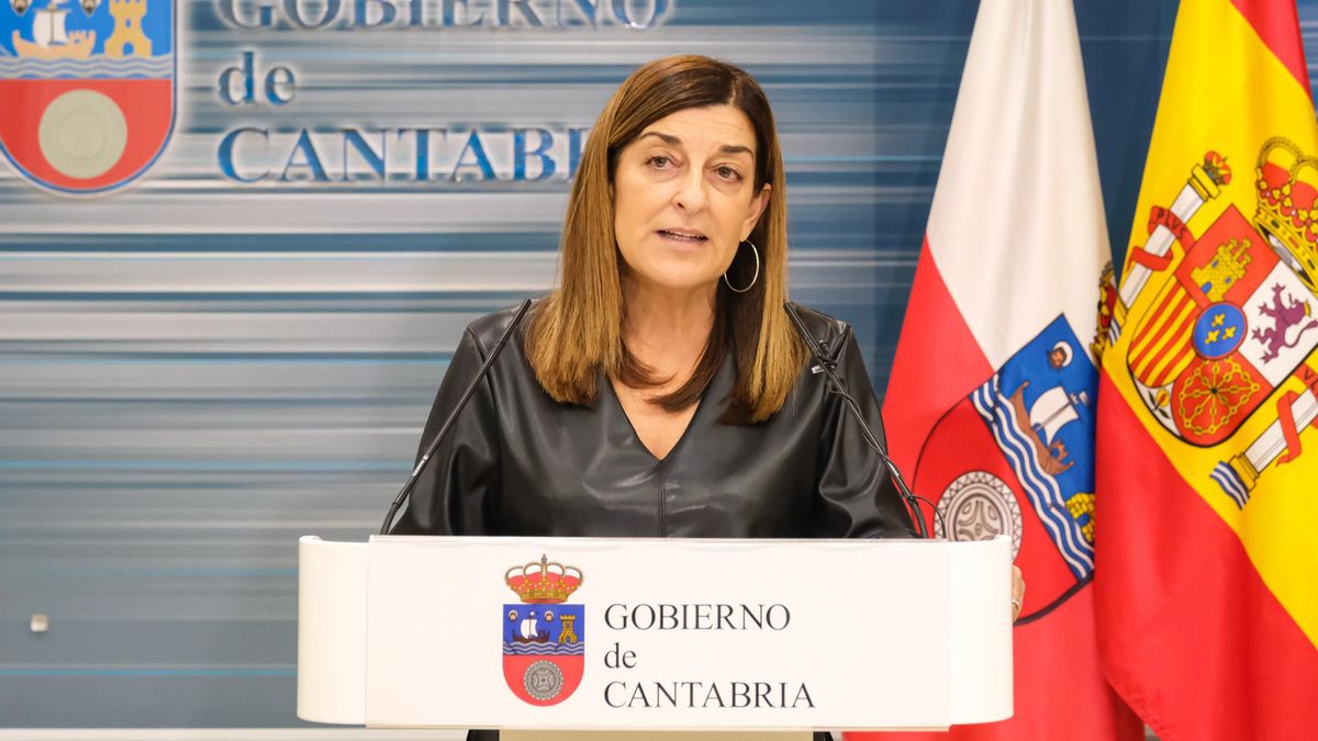 La presidenta del Gobierno de Cantabria, María José Sáenz de Buruaga.