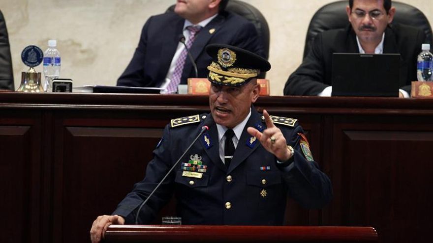 La Fiscalía de Nueva York acusó este jueves de tres cargos relacionados con el narcotráfico al exjefe de la Policía Nacional de Honduras, Juan Carlos Bonilla Valladares.