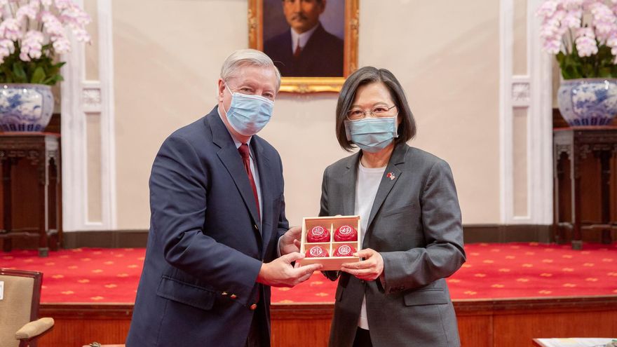 Congresistas de EEUU llegan sin previo aviso a Taiwán para reunirse con Tsai