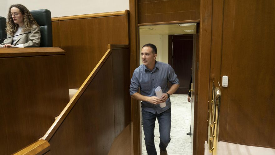 El Parlamento Vasco cierra la puerta a las 138.495 firmas de los sindicatos para crear el salario mínimo vasco más alto