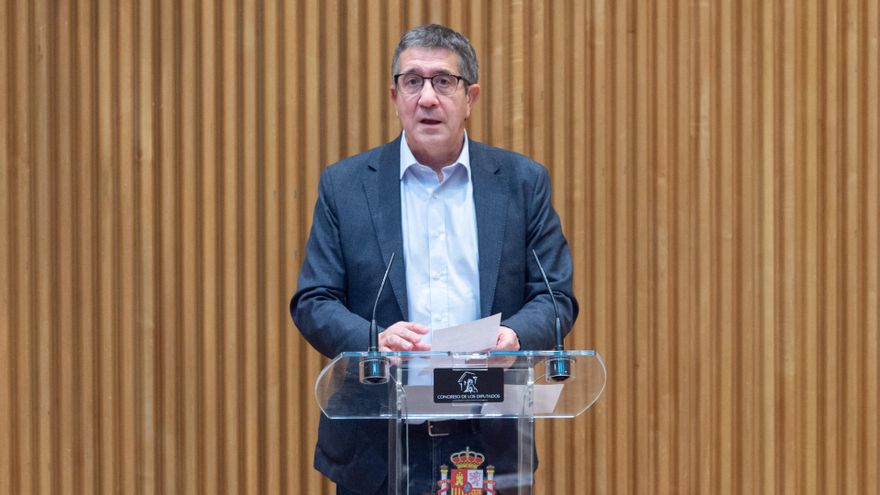 Archivo - El portavoz del PSOE en el Congreso, Patxi López, durante la jornada parlamentaria 'Educando en la Diversidad', en el Congreso