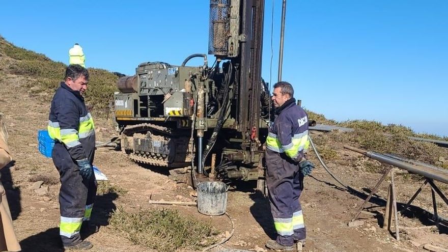 Trabajos de sondeo parque eólico de El Escudo.