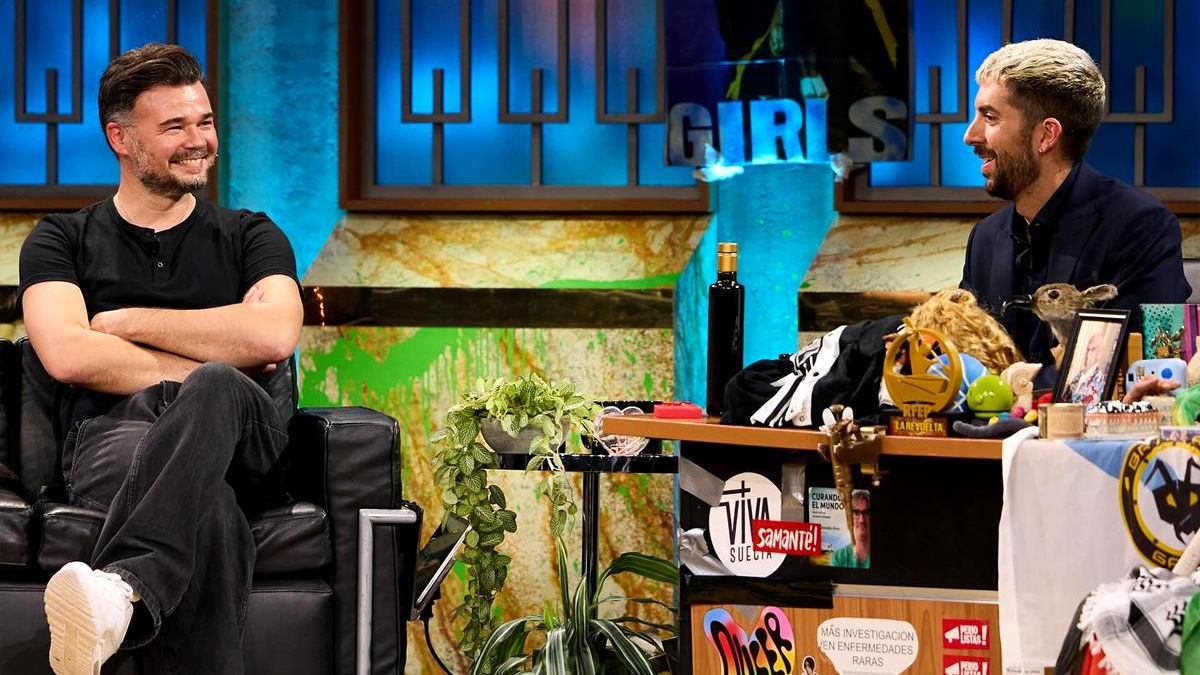 Rufián celebra la victoria sobre 'El Hormiguero' con un mensaje al equipo de 'La Revuelta': "Un poco sí"