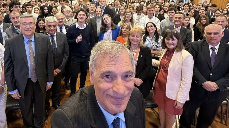 Repudian las declaraciones del rector de la UCA por asegurar que las mujeres prefieren trabajar a ser madres