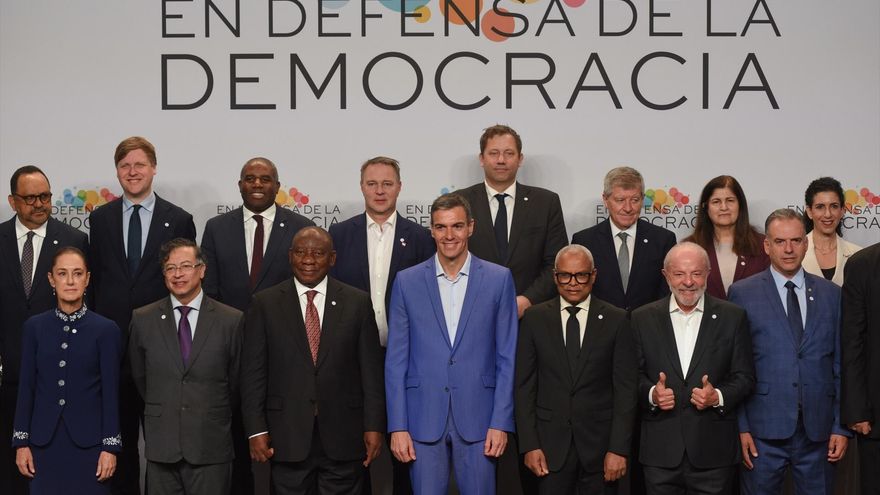 Los líderes mundiales progresistas reactivan en Barcelona su alianza contra la guerra y la ola reaccionaria