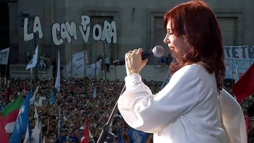 Cristina Fernández de Kirchner advirtió al Presidente por la negociación con el FMI: "No se va a aprobar ningún plan que no permita la recuperación económica"