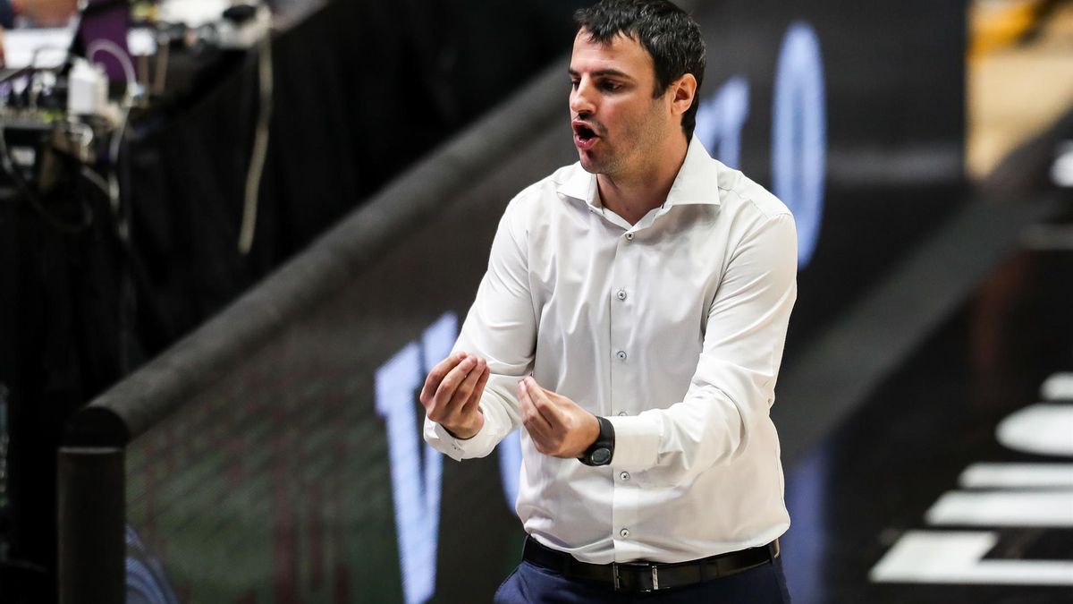 El Casademont femenino vuelve a romper moldes: el entrenador se cogerá la baja de paternidad en pleno playoff por el título