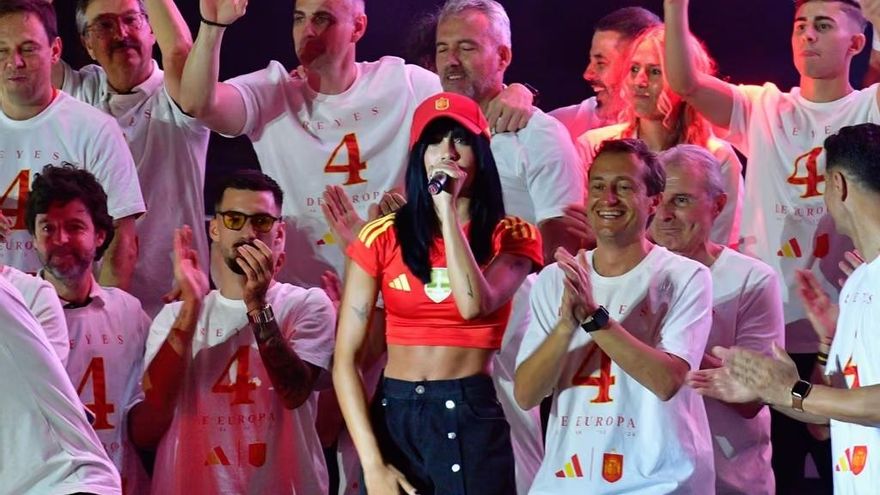 Arde Bogotá, Aitana, Ana Mena y Lola Índigo actuarán en Cibeles para celebrar la victoria de España en el Mundial