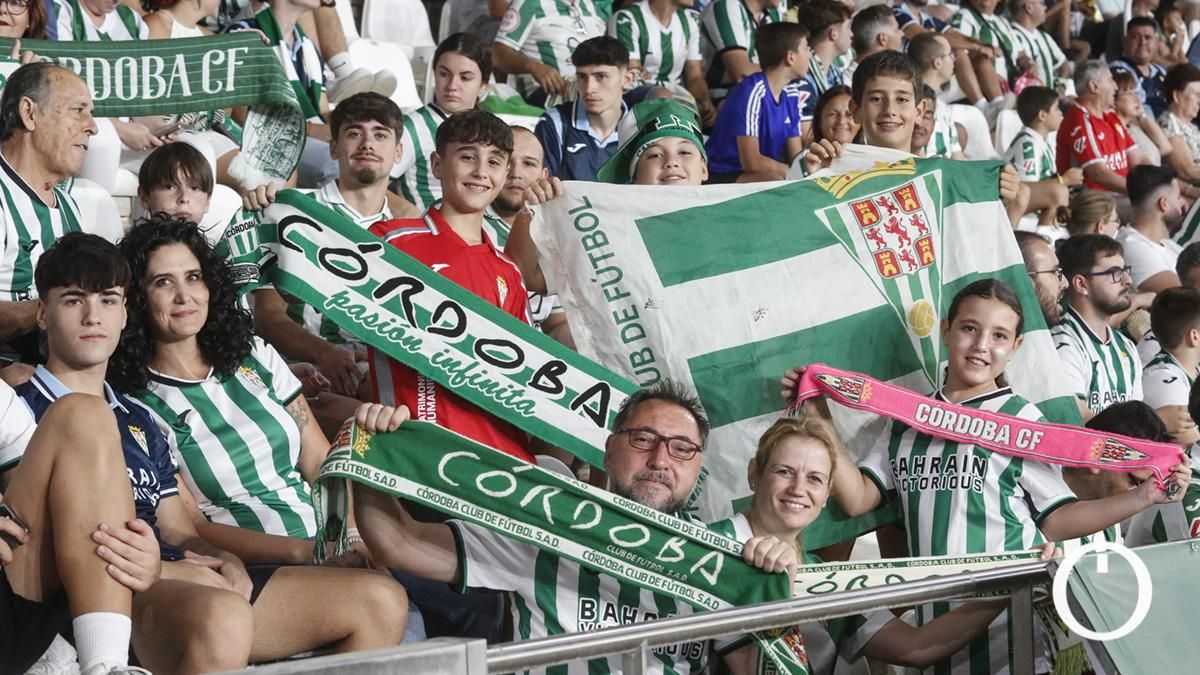 Grada Blanquiverde del Córdoba CF - Racing de Santander