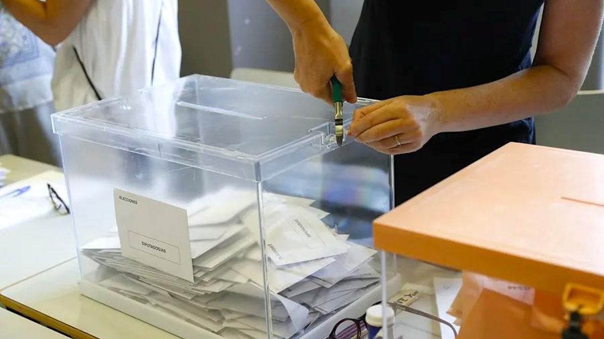 ¿Cuántos diputados elige Canarias en las elecciones del 29-N? Así se reparten los escaños