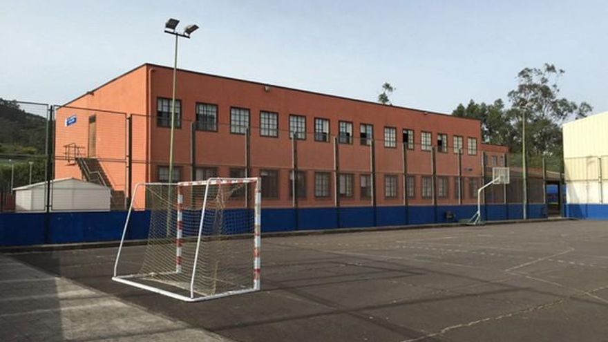 Cerrado un instituto en Tenerife tras dar positivo por COVID-19 un docente