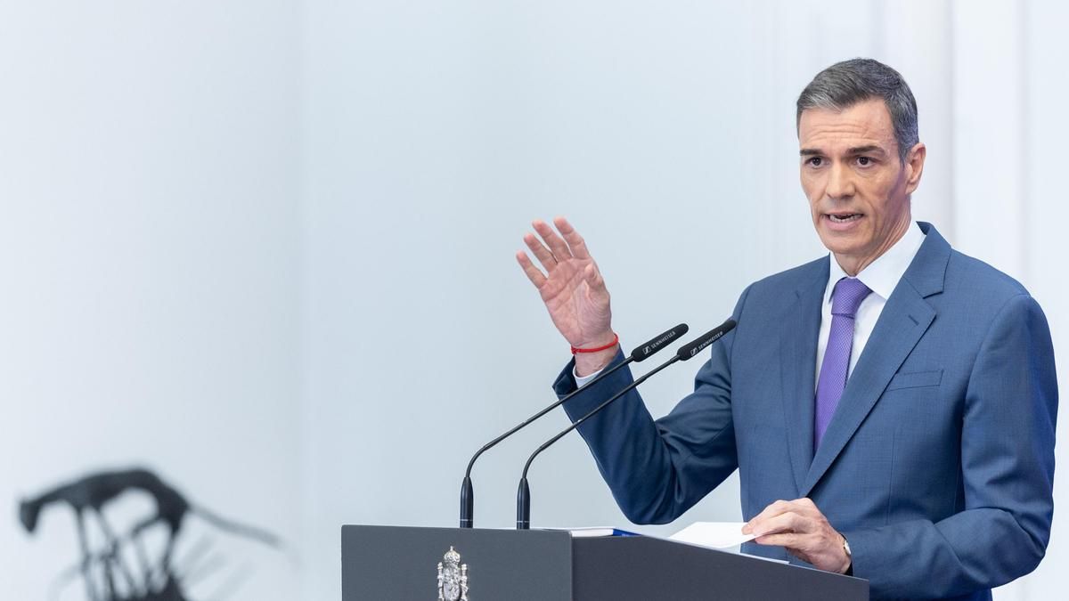 Pedro Sánchez, tras las críticas de Abascal al Open Arms: "Defender España es defender la vida"
