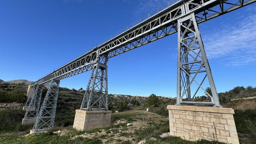 Científicos desvelan por qué algunos puentes sí resisten a los eventos catastróficos