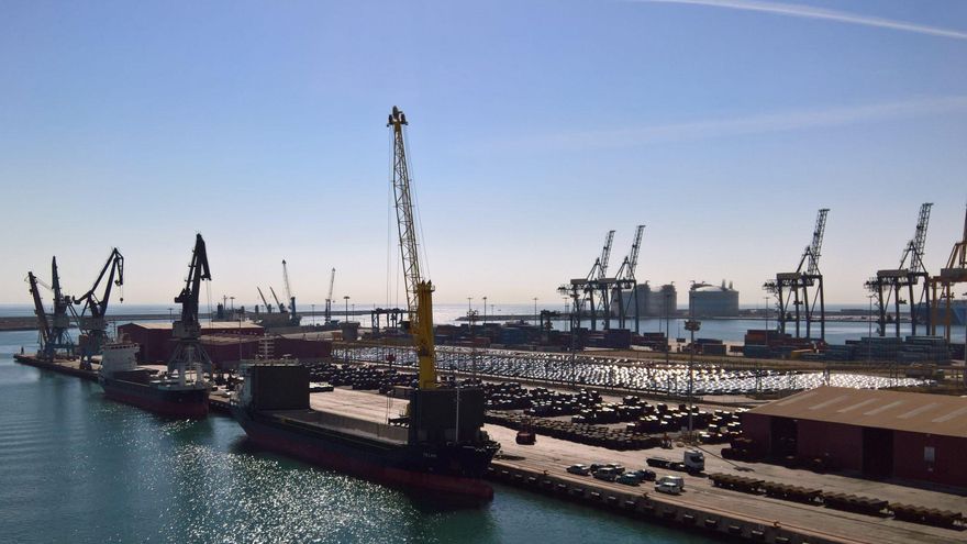 Una empresa valenciana denuncia su exclusión frente a una UTE con Boluda en la adjudicación de la nueva terminal del Puerto de Sagunt