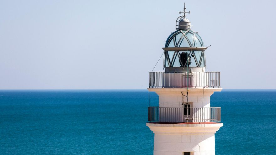 El faro Cullera, que se encendió por primera vez el 1 de agosto de 1858.