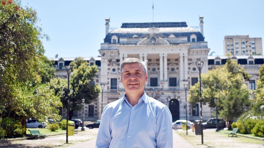 Por las restricciones para comprar dólar ahorro, unos 18.000 usuarios se bajaron de los subsidios a la energía