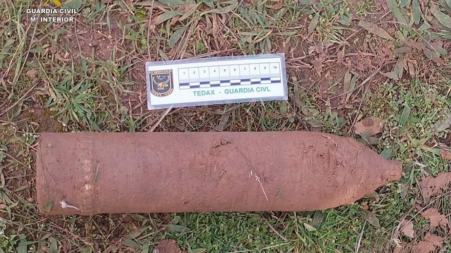 Desactivan un proyectil de artillería de la Guerra Civil que conservaba toda su carga explosiva