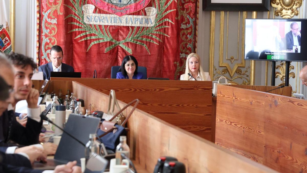 Darias destaca los "avances" de Las Palmas en empleo y servicios públicos en el primer Debate del Estado de la Ciudad: "Hoy los vecinos y vecinas están mejor atendidos"