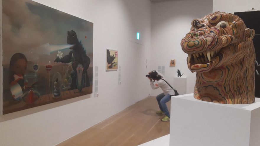 De 'fake news' a juguetes de cartón: Godzilla sigue dando fuelle al arte 70 años después