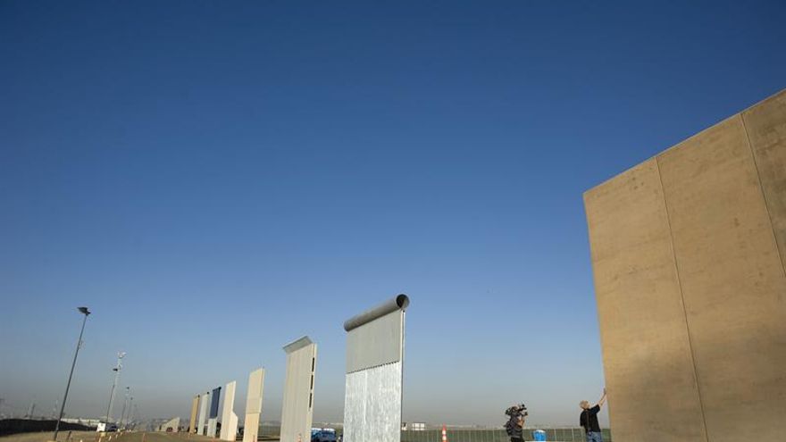 Trump presume de financiación para iniciar construcción del muro con México