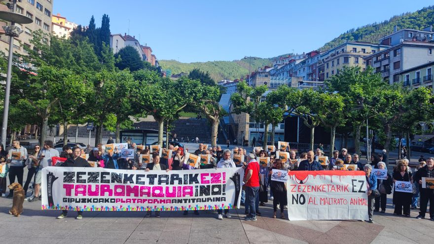 El pleno de Eibar ratifica la cesión gratis de un local a la peña taurina entre críticas de "amiguismo" y "falta de ética"