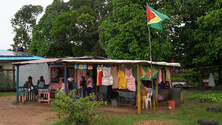 "El Esequibo pertenece a Guyana", el mantra de los habitantes de la frontera con Venezuela