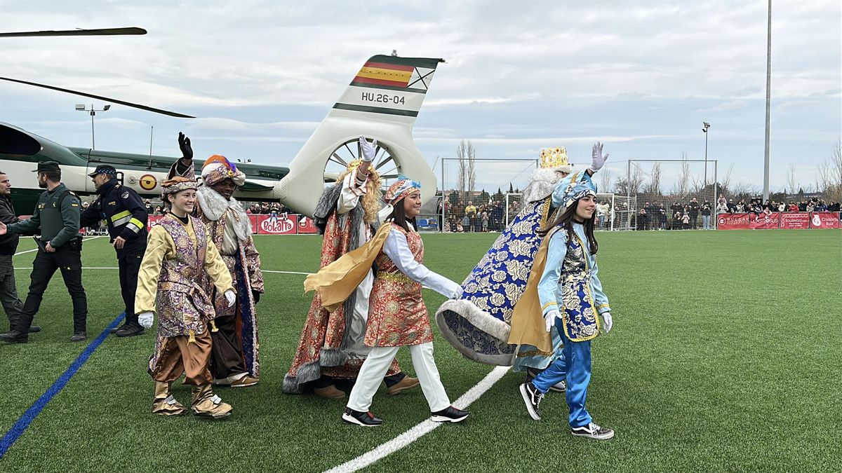 También en helicóptero han llegado los Reyes Magos a Lardero y Santo Domingo de la Calzada
