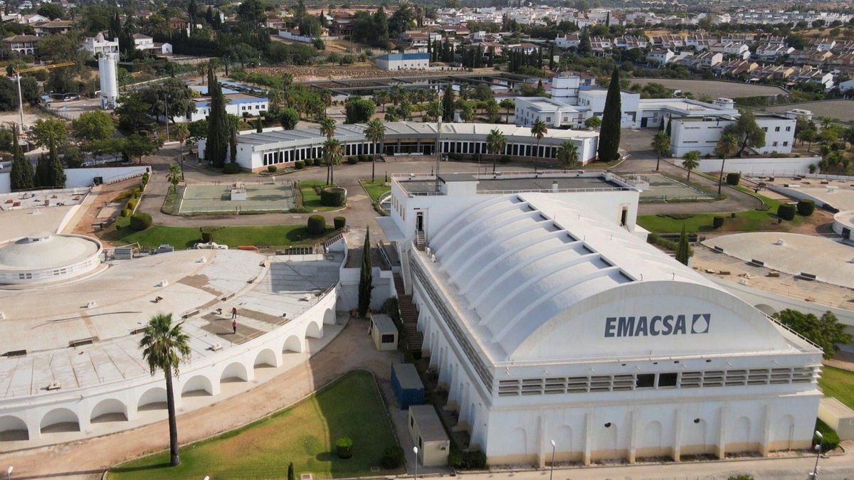 Emacsa adjudica a un centro especial de empleo el servicio de jardinería de sus instalaciones por tres años