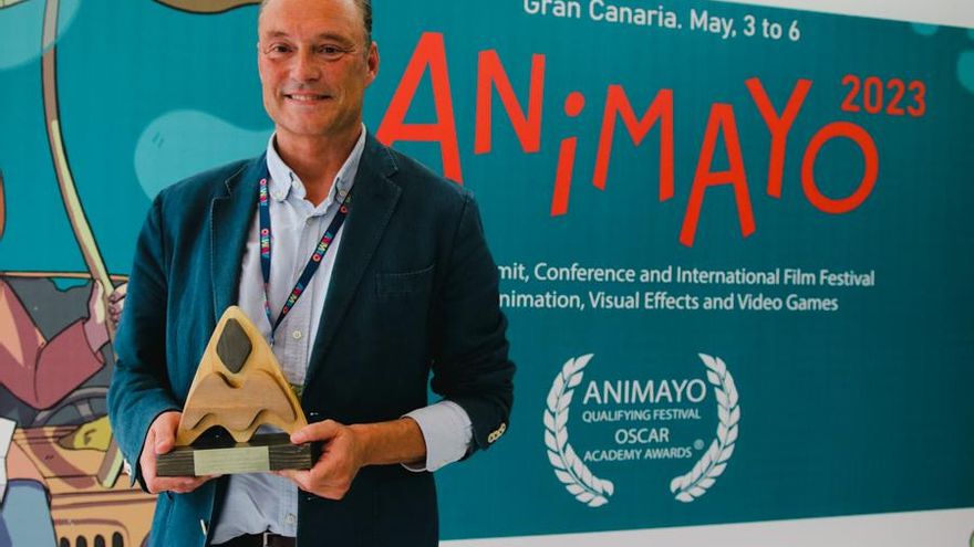 Carlos Biern recogió el Premio Honorífico de Animayo a la figura de su padre Claudio Biern, el Walt Disney Español.