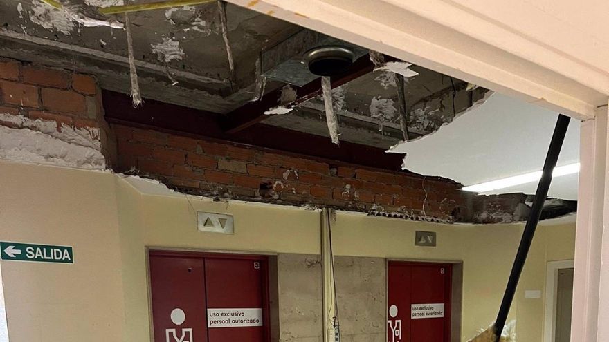 Rueda justifica que continúe la actividad en el Hospital Materno de Ourense tras caer parte de un techo