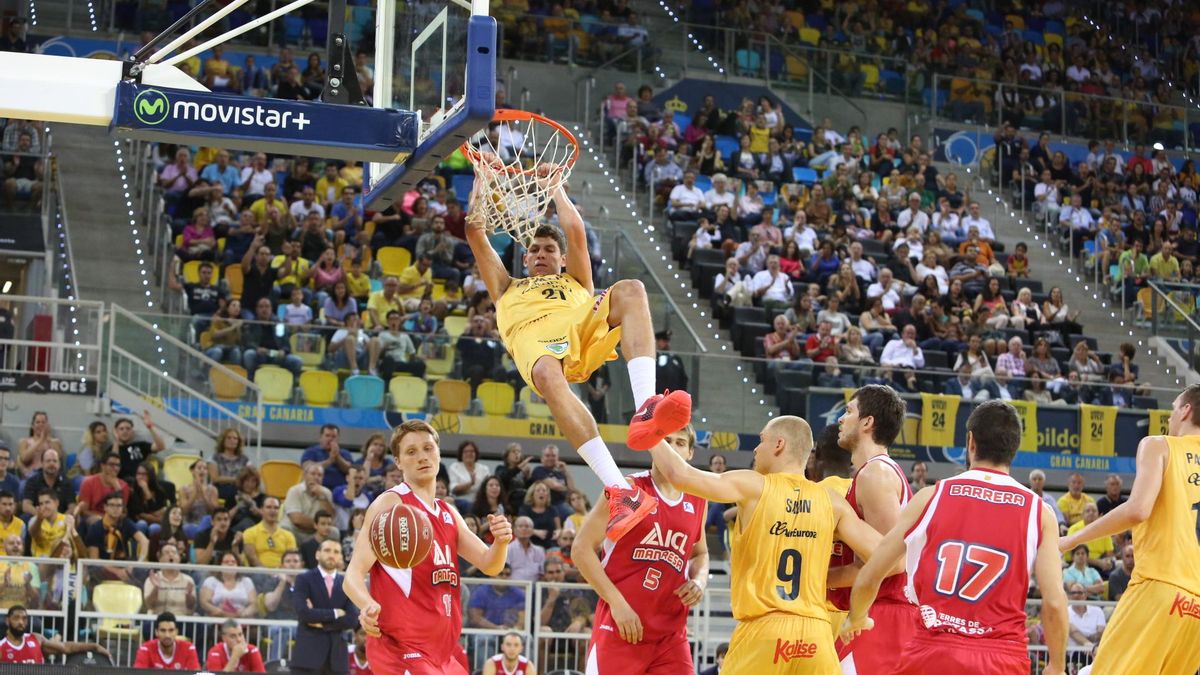 Encuentro entre el Herbalife Gran Canaria y el Manresa