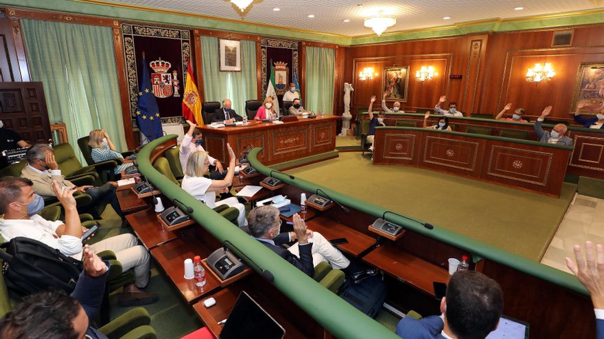 La política laboral del Ayuntamiento de Marbella: 4,3 millones para contratos en fraude de ley y sanción por cargar decenas de miles de horas extra