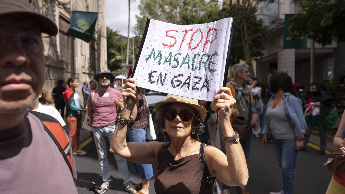 Cientos de personas se manifiestan en Canarias para pedir la paz en Palestina