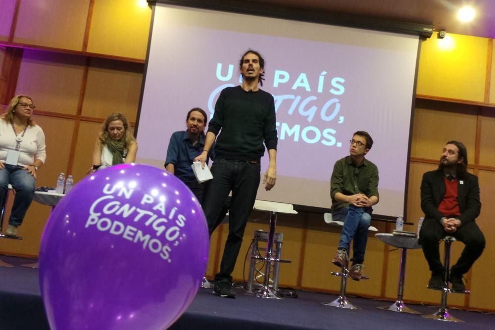 Acto de campaña de Podemos en Tenerife. (Foto: Moisés Pérez).