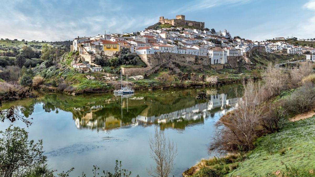 Una ruta por el Alentejo: siete pueblos con encanto para descubrir Portugal entre casas blancas y castillos