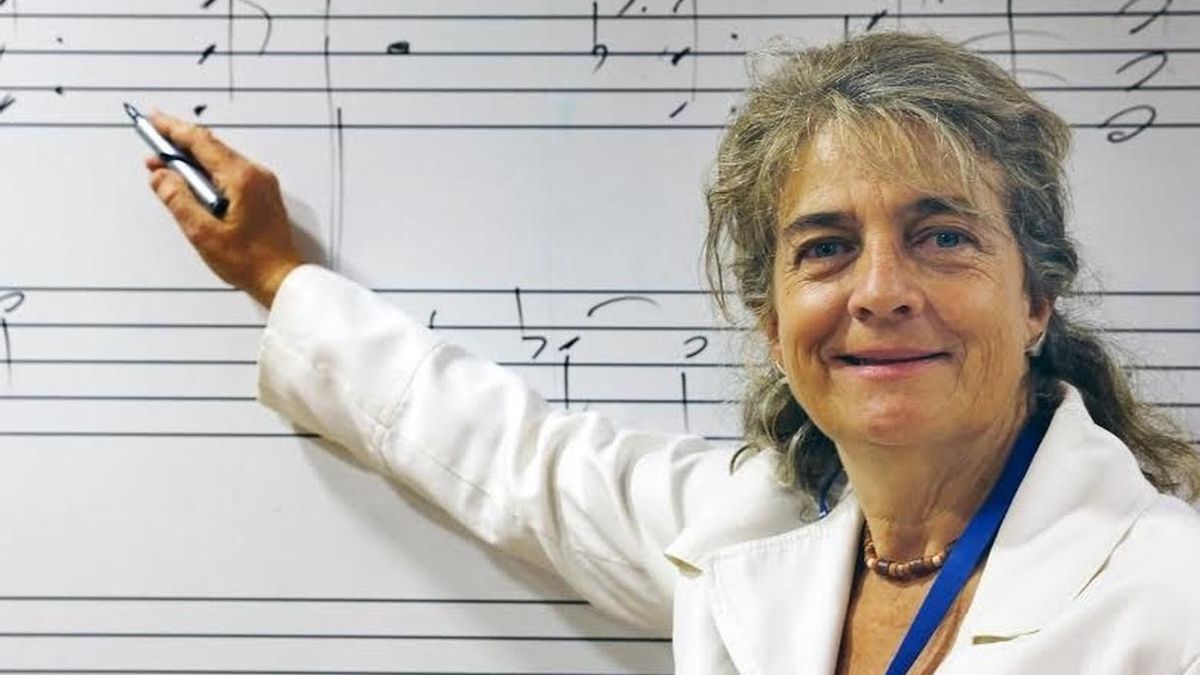 Eva Gancedo ve "curiosa" la "ignorancia" de los políticos que piensan que la música "sólo crea músicos"