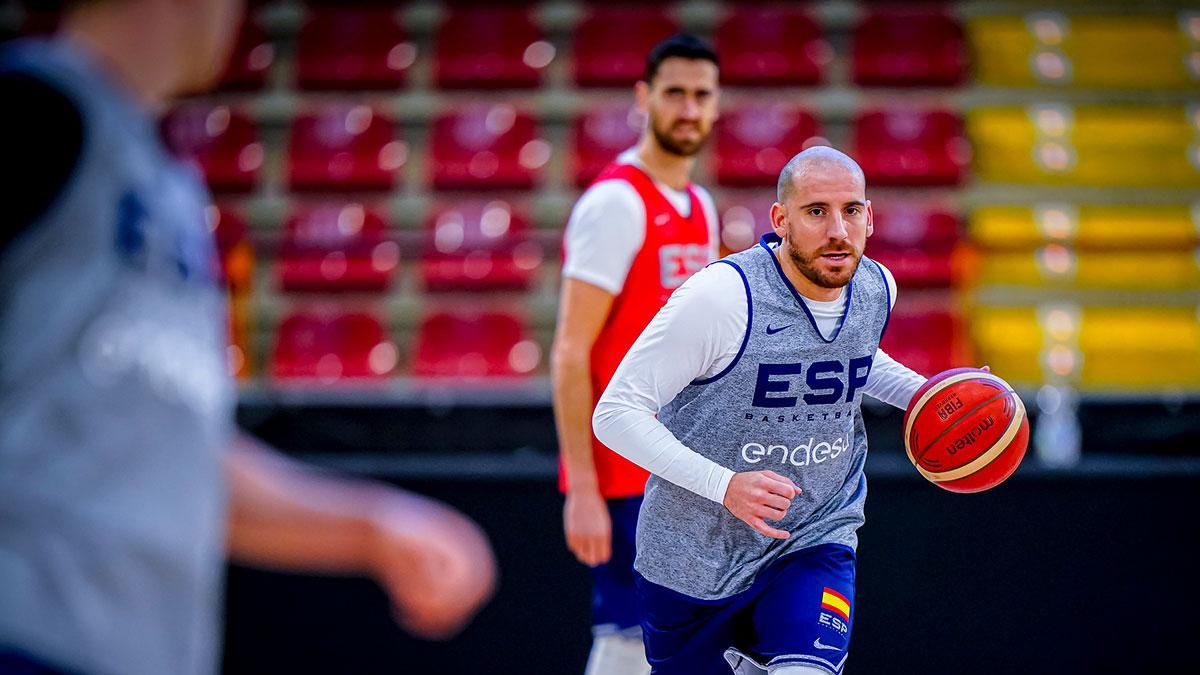 Entrenamiento de la selección española de baloncesto abierto a escolares cordobeses
