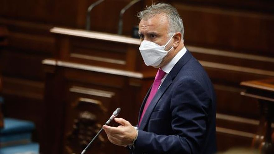 El abuso de la temporalidad en los empleados públicos se resolverá en esta legislatura, según el presidente de Canarias