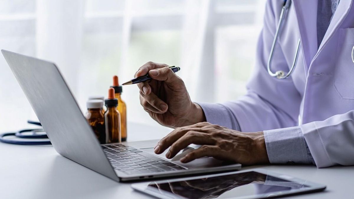 La implementación de las recetas electrónicas entra en vigencia también para medicamentos de prescripción restringida, estudios, prácticas, procedimientos y dispositivos médicos.