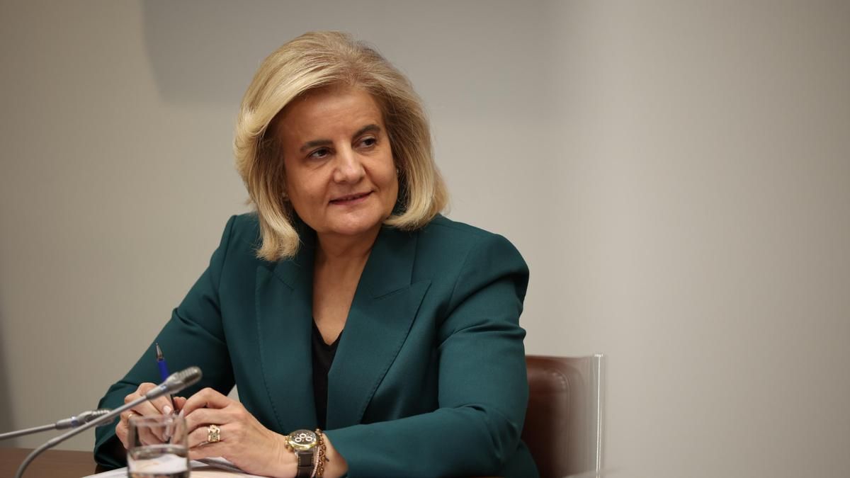 La exministra Fátima Báñez viajaba en el tren accidentado